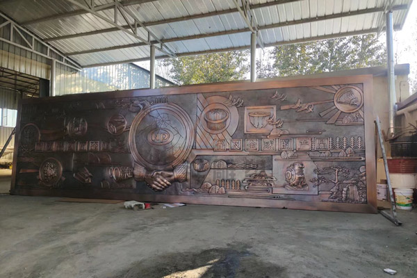 易县华锌铜雕厂家—纯手工铜敲花制作，彰显匠心艺术价值